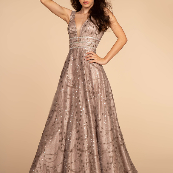 MAUVE COLOR PARTY EVENING - Sleeveless V-Neckline Jeweled Prom Dress GL2589
